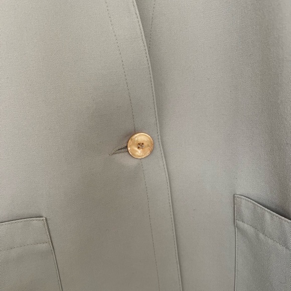 Beautiful Lined Twill Town & Country Blazer - Picture 7 of 7